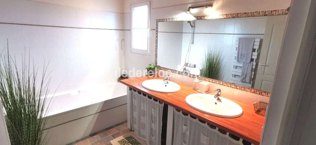 Photo 7 : NC d'une maison situ&eacute;e &agrave; Sainte-Marie-de-R&eacute;, &icirc;le de R&eacute;.