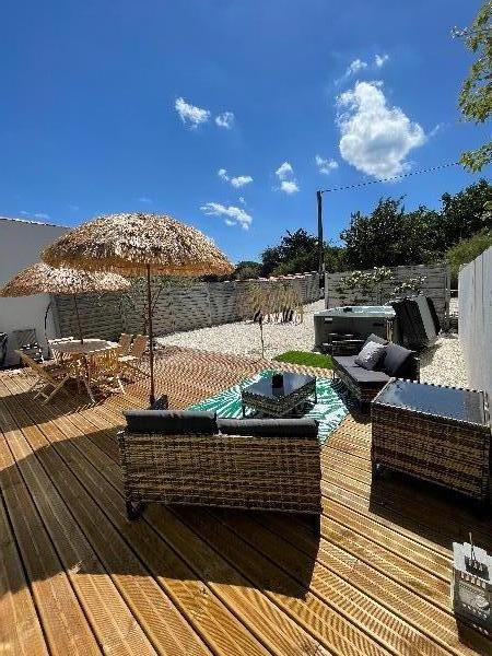 Photo 3 : TERRASSE d'une maison située à La Couarde-sur-mer, île de Ré.