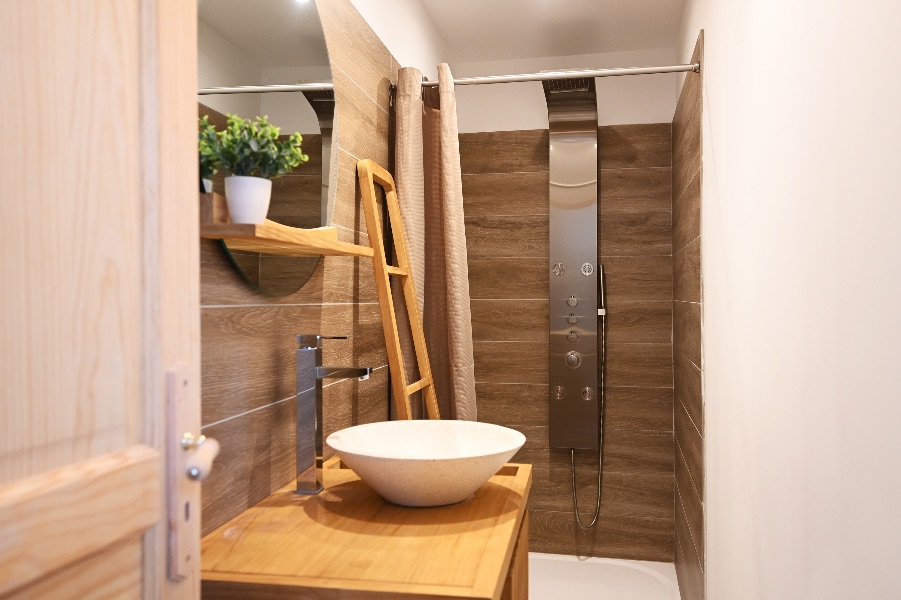 Photo 18 : SALLEDEBAIN d'une maison située à La Couarde-sur-mer, île de Ré.