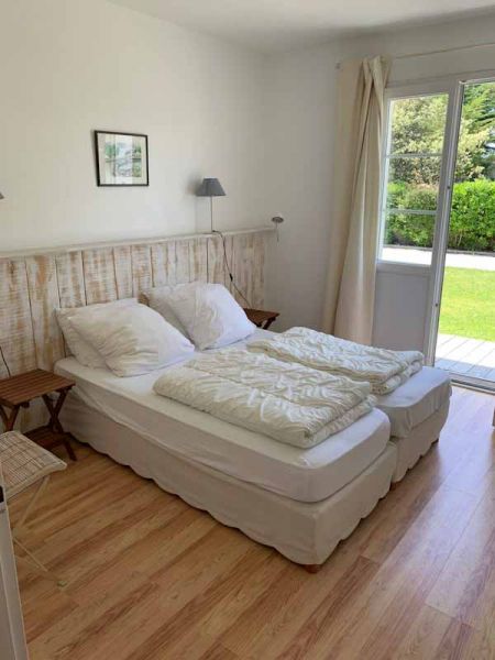 Photo 9 : CHAMBRE d'une maison située à Le Bois-Plage-en-Ré, île de Ré.