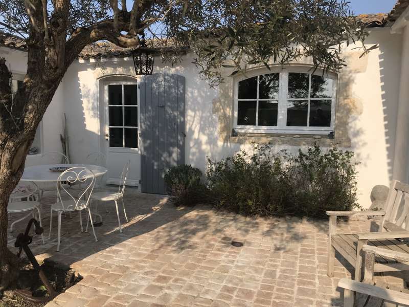 Photo 1 : SEJOUR d'une maison située à Le Bois-Plage, île de Ré.