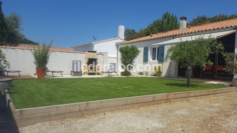 Photo 3 : JARDIN d'une maison située à La Couarde-sur-mer, île de Ré.