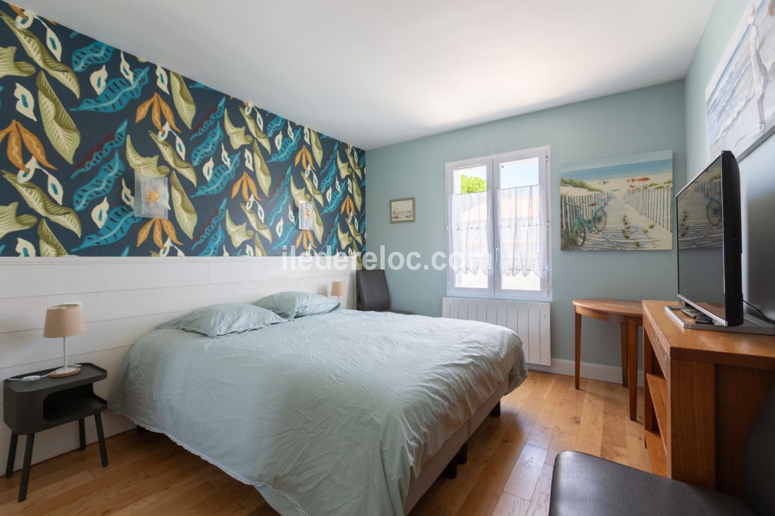 Photo 23 : CHAMBRE d'une maison située à La Couarde-sur-mer, île de Ré.