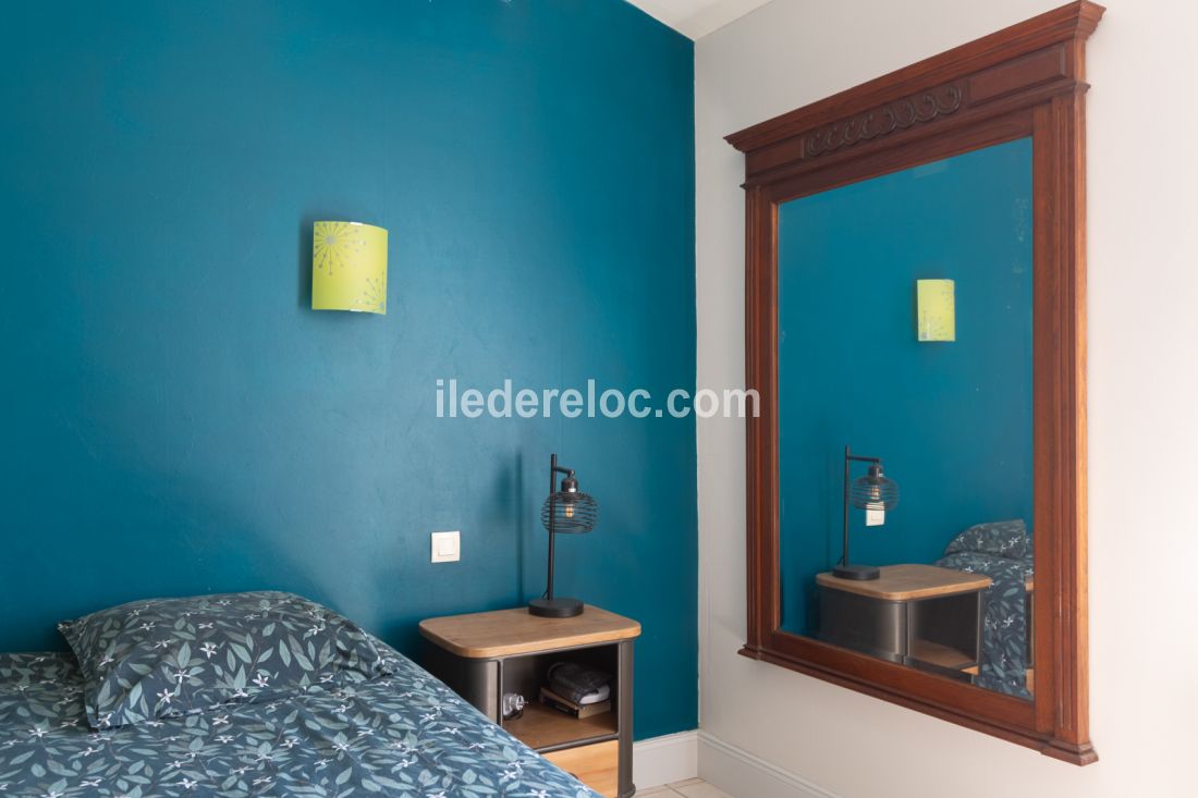 Photo 22 : CHAMBRE d'une maison située à La Couarde-sur-mer, île de Ré.