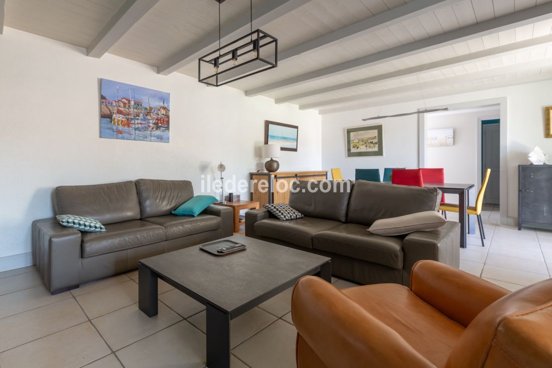 Photo 9 : SEJOUR d'une maison située à La Couarde-sur-mer, île de Ré.