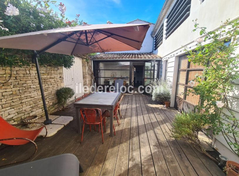 Photo 1 : PATIO d'une maison située à La Couarde-sur-mer, île de Ré.