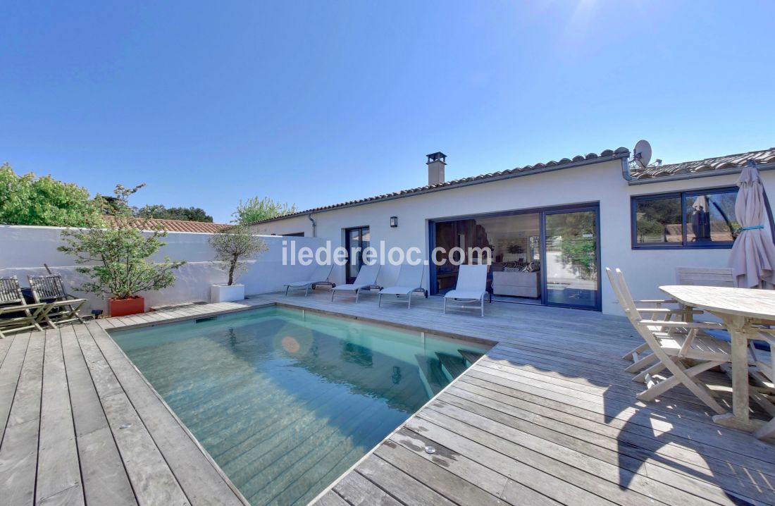 Photo 1 : NC d'une maison située à La Couarde-sur-mer, île de Ré.