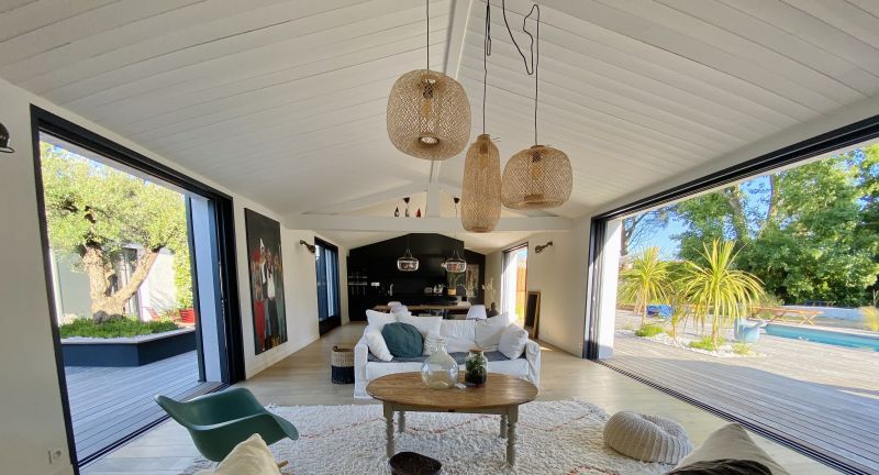 Photo 12 : SEJOUR d'une maison située à Le Bois-Plage-en-Ré, île de Ré.