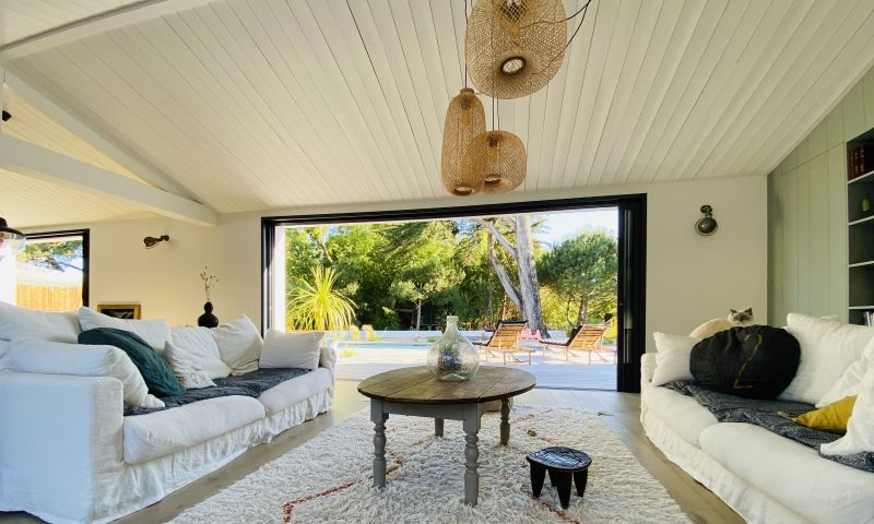 Photo 13 : SEJOUR d'une maison située à Le Bois-Plage-en-Ré, île de Ré.