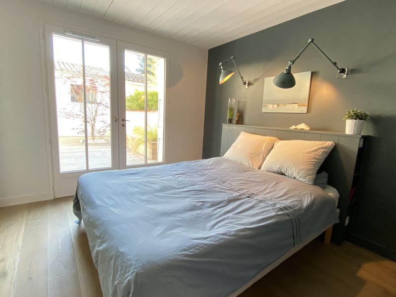 Photo 19 : CHAMBRE d'une maison située à Le Bois-Plage-en-Ré, île de Ré.