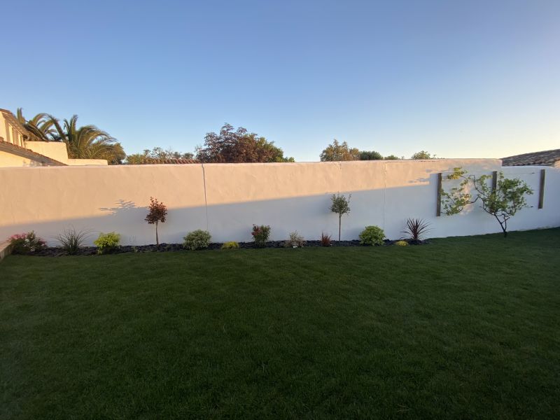 Photo 2 : JARDIN d'une maison située à La Flotte-en-Ré, île de Ré.