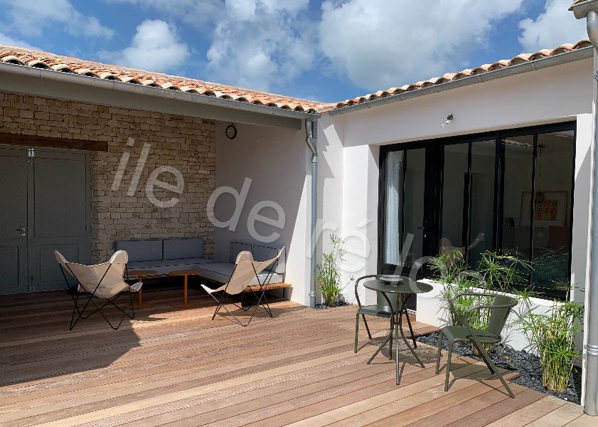 Photo 5 : TERRASSE d'une maison située à Le Bois-Plage-en-Ré, île de Ré.