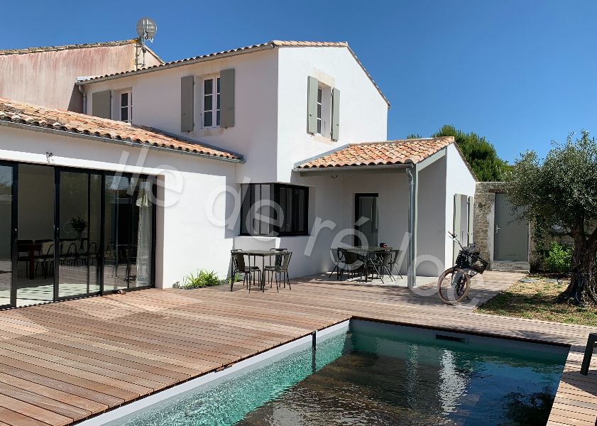 Photo 1 : EXTERIEUR d'une maison située à Le Bois-Plage-en-Ré, île de Ré.