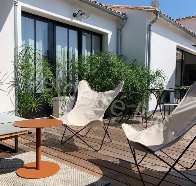 Photo 8 : TERRASSE d'une maison située à Le Bois-Plage-en-Ré, île de Ré.