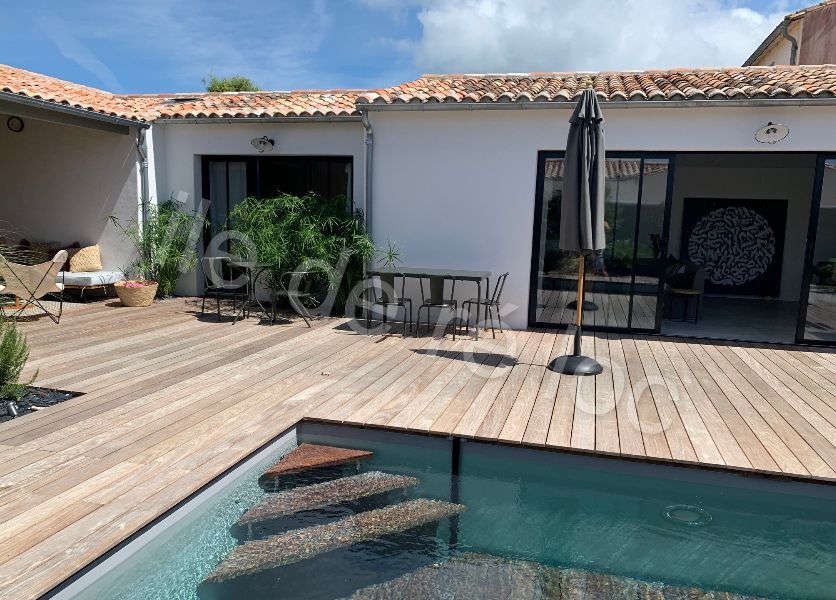 Photo 32 : PISCINE d'une maison située à Le Bois-Plage-en-Ré, île de Ré.