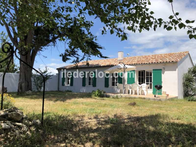 Photo 1 : EXTERIEUR d'une maison située à La Couarde-sur-mer, île de Ré.