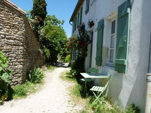 Photo 1 : EXTERIEUR d'une maison située à Les Portes-en-Ré, île de Ré.