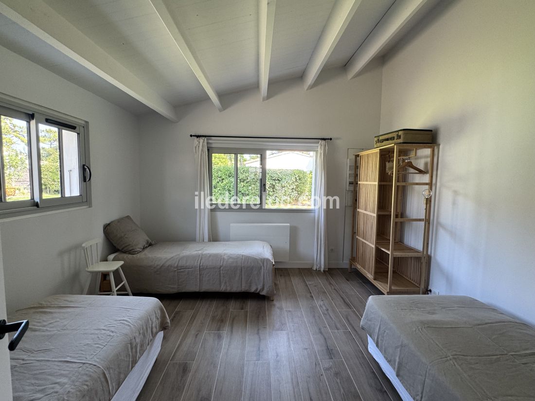 Photo 13 : CHAMBRE d'une maison située à Les Portes-en-Ré, île de Ré.