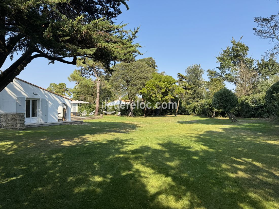 Photo 6 : JARDIN d'une maison située à Les Portes-en-Ré, île de Ré.