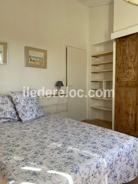Photo 8 : CHAMBRE d'une maison située à La Flotte-en-Ré, île de Ré.