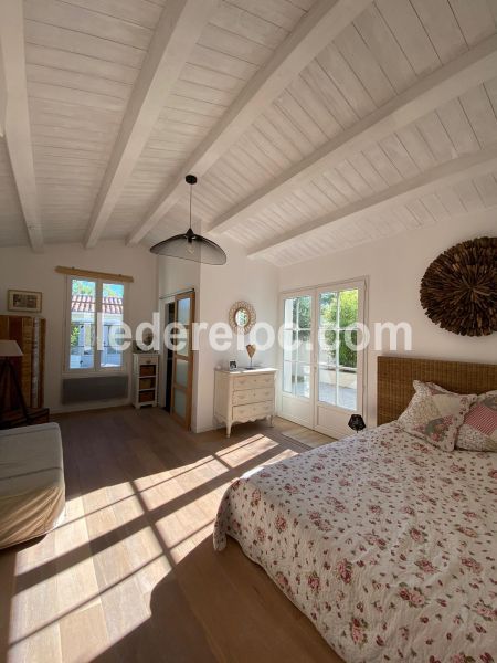 Photo 13 : CHAMBRE d'une maison située à La Flotte-en-Ré, île de Ré.