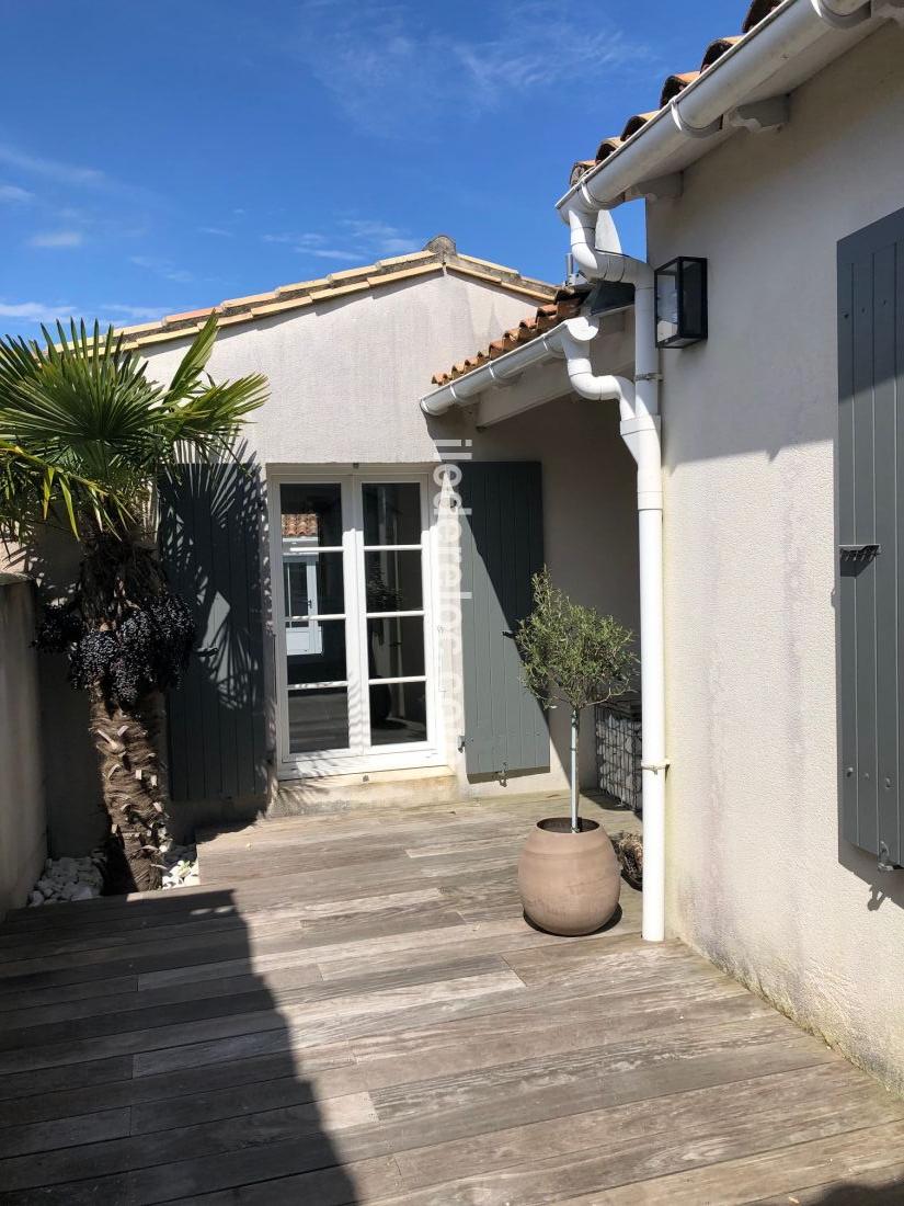 Photo 5 : PATIO d'une maison située à La Flotte-en-Ré, île de Ré.