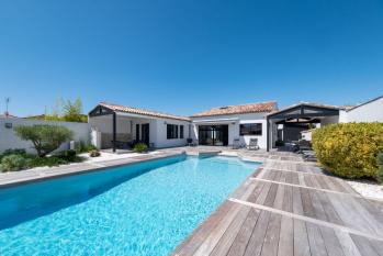 ile de ré Maison de standing avec piscine chauffee