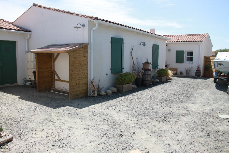 Photo 13 : EXTERIEUR d'une maison située à Sainte-Marie, île de Ré.