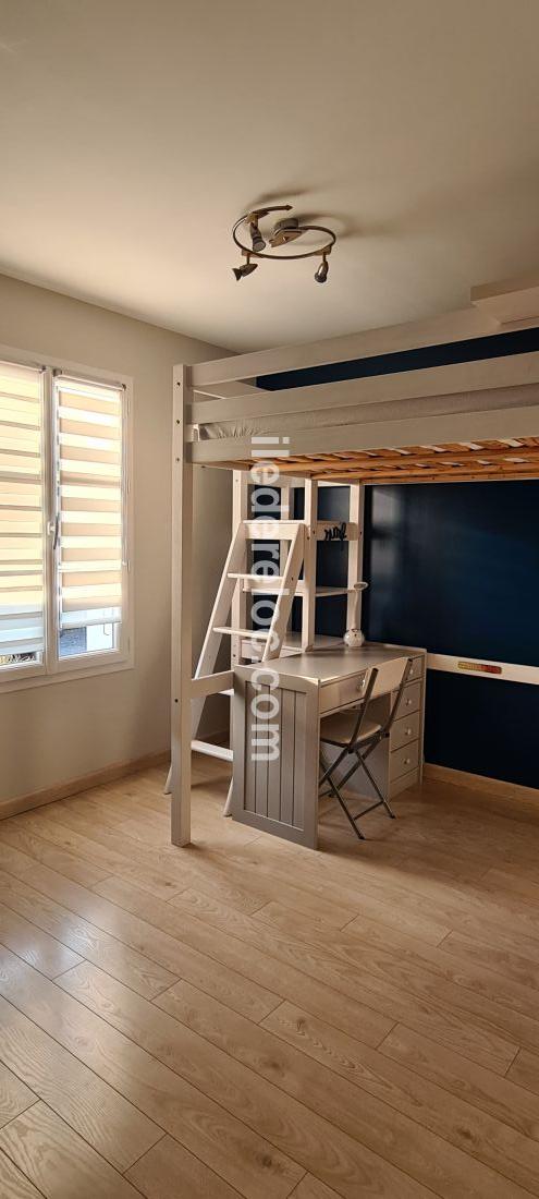 Photo 8 : CHAMBRE d'une maison située à Sainte-Marie-de-Ré, île de Ré.