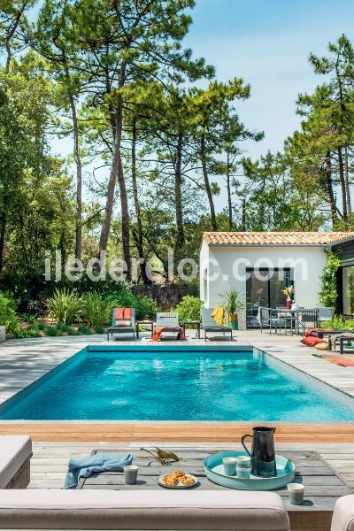 Photo 5 : PISCINE d'une maison située à La Couarde-sur-mer, île de Ré.