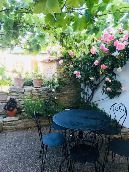 Photo 24 : TERRASSE d'une maison située à Loix, île de Ré.