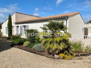 Ile de Ré:Charmante petite maison proche du centre