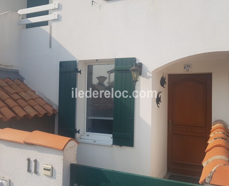 Photo 3 : EXTERIEUR d'une maison située à La Couarde-sur-mer, île de Ré.