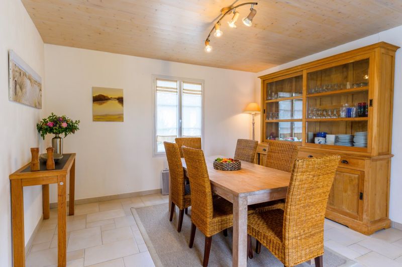 Photo 11 : SEJOUR d'une maison située à Le Bois-Plage-en-Ré, île de Ré.