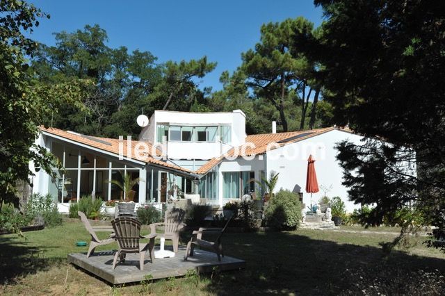 Photo 5 : EXTERIEUR d'une maison située à Rivedoux-Plage, île de Ré.