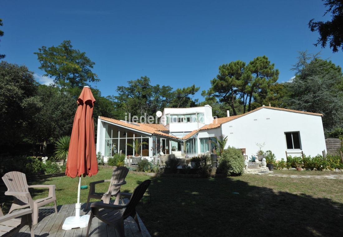 Photo 7 : EXTERIEUR d'une maison située à Rivedoux-Plage, île de Ré.