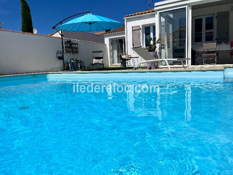 Photo 1 : PISCINE d'une maison située à Le Bois-Plage-en-Ré, île de Ré.