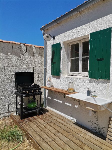 Photo 30 : TERRASSE d'une maison située à Le Bois-Plage-en-Ré, île de Ré.