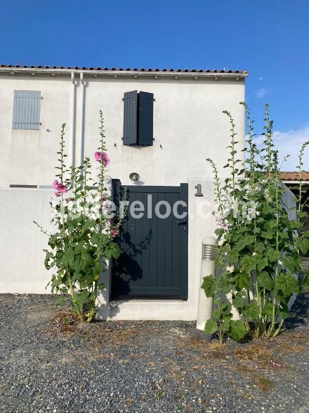 Photo 1 : EXTERIEUR d'une maison située à Saint-Clément-des-Baleines, île de Ré.