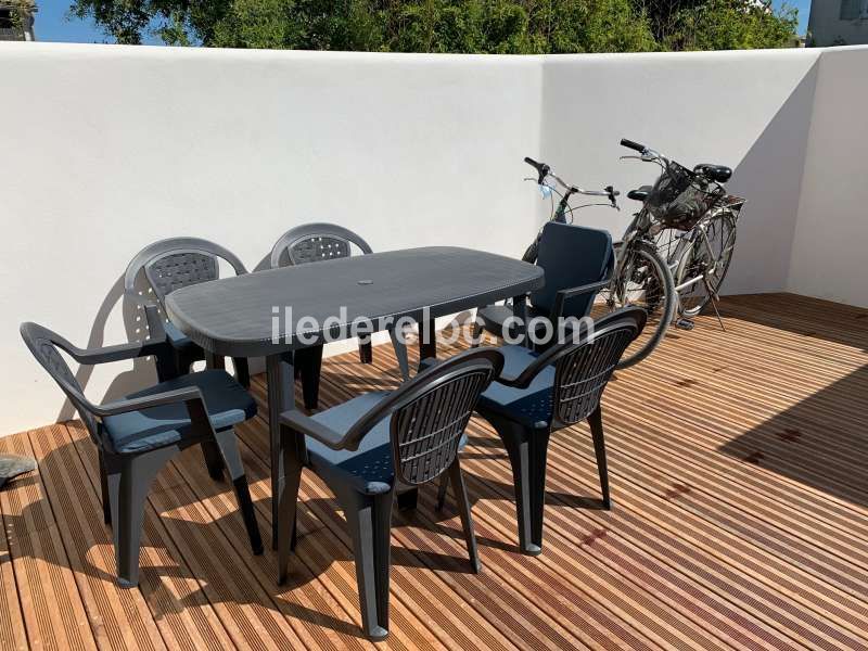 Photo 2 : TERRASSE d'une maison située à Saint-Clément-des-Baleines, île de Ré.