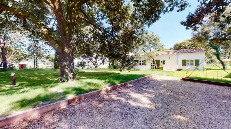 Photo 7 : NC d'une maison située à Sainte-Marie, île de Ré.