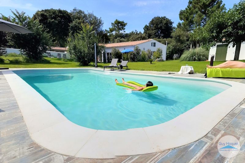 Photo 1 : NC d'une maison située à Sainte-Marie-de-Ré, île de Ré.