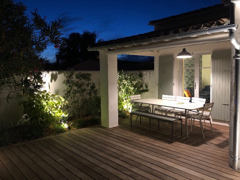 Photo 49 : TERRASSE d'une maison située à Sainte-Marie, île de Ré.