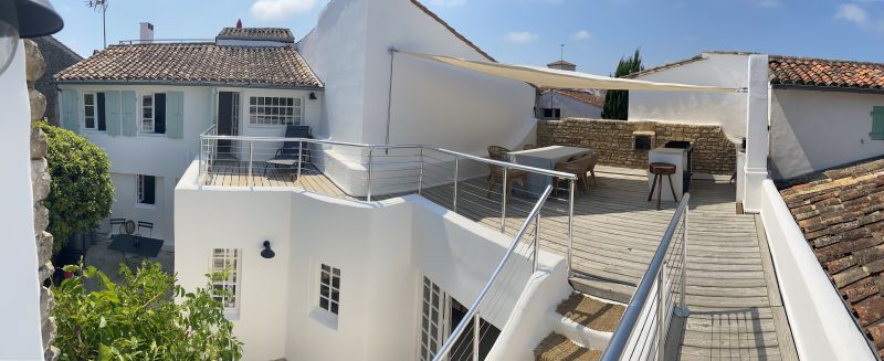 Photo 1 : EXTERIEUR d'une maison située à Les Portes-en-Ré, île de Ré.