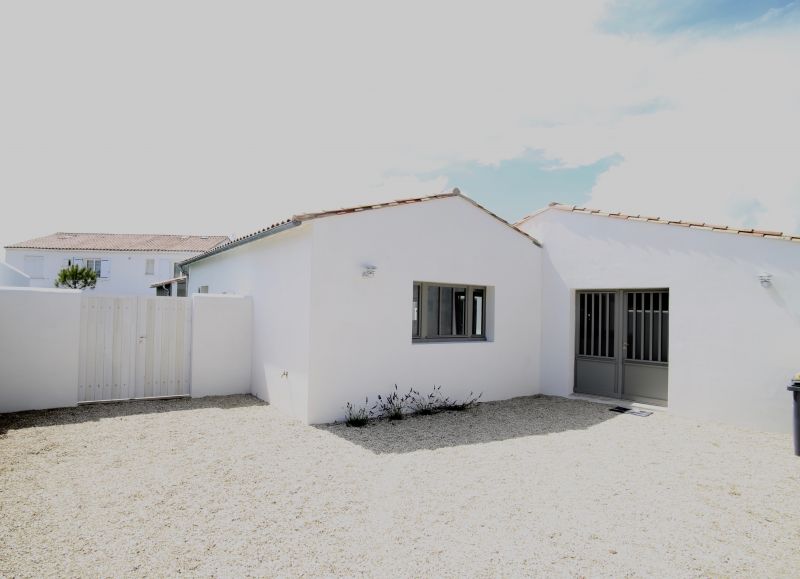 Photo 9 : ENTREE d'une maison située à Le Bois-Plage-en-Ré, île de Ré.