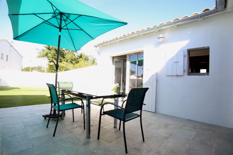 Photo 13 : TERRASSE d'une maison située à Le Bois-Plage-en-Ré, île de Ré.