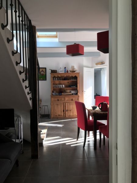 Photo 2 : SEJOUR d'une maison située à Loix, île de Ré.
