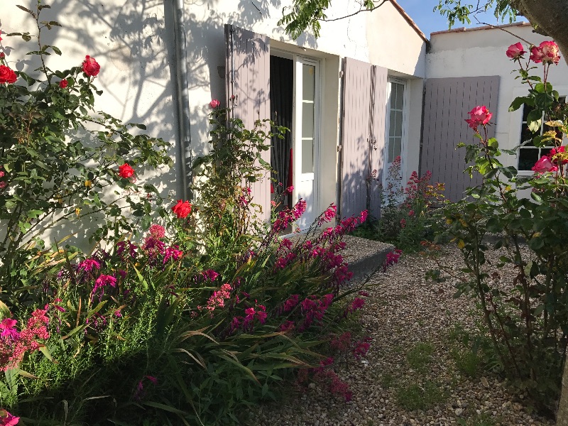 Photo 7 : EXTERIEUR d'une maison située à Loix, île de Ré.