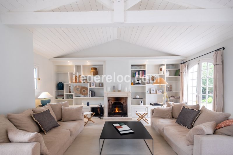 Photo 4 : SEJOUR d'une maison située à Les Portes, île de Ré.