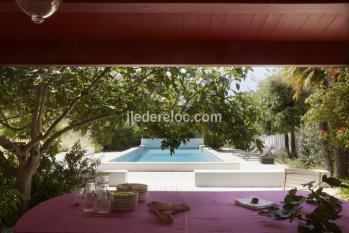 Ile de Ré:Maison d’exception,vaste jardin,grande piscine. location de 2,4,6 ou 7 chambres